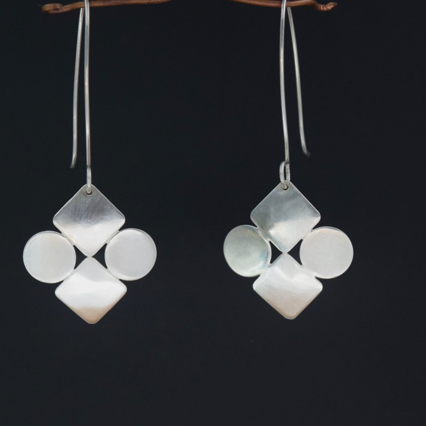Valence Circle Diamond Earrings