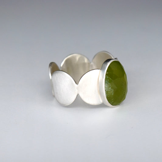 Valence Circle Ring with large Vesuvianite