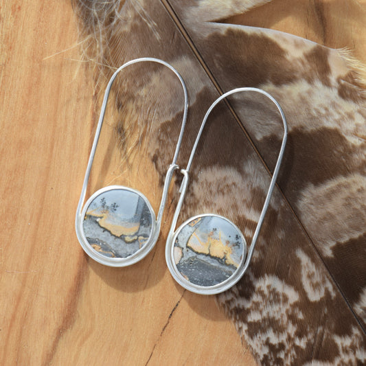 Stylized hoop- maligano jasper circles