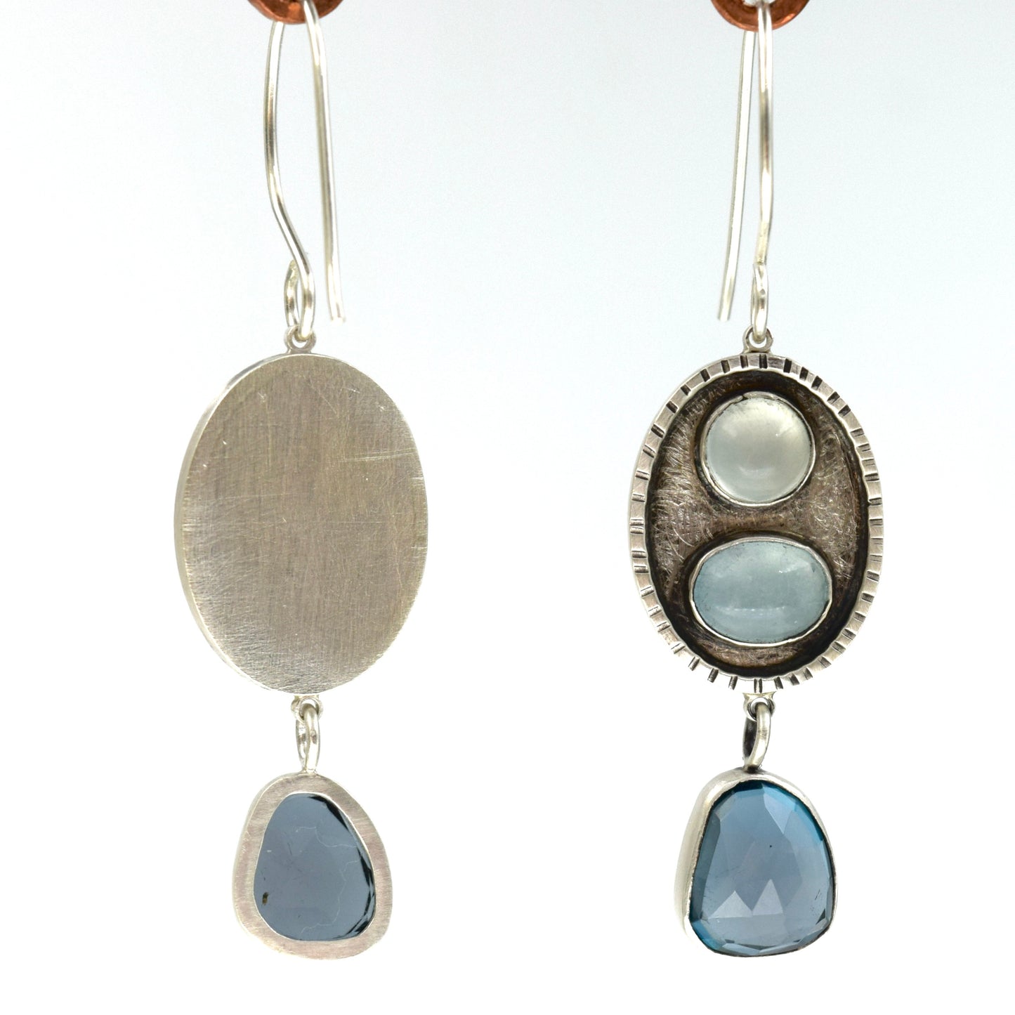 The moon & her daughters